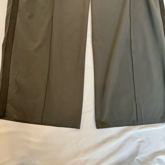 Athleta Nolita wide leg pant in mountain olive (dark khaki green) - Picture 7 of 7